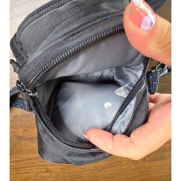 Samsonite Small Black Crossbody Travel Bag With Adjustable Strap Multiple Zipper - Picture 12 of 13